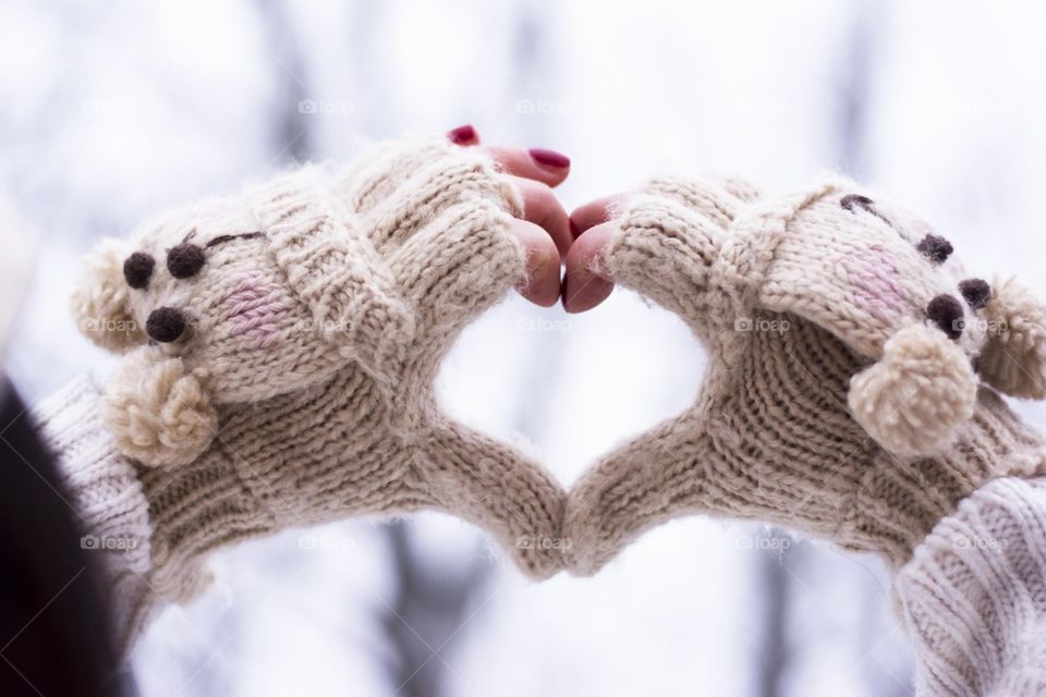 heart shape in gloves