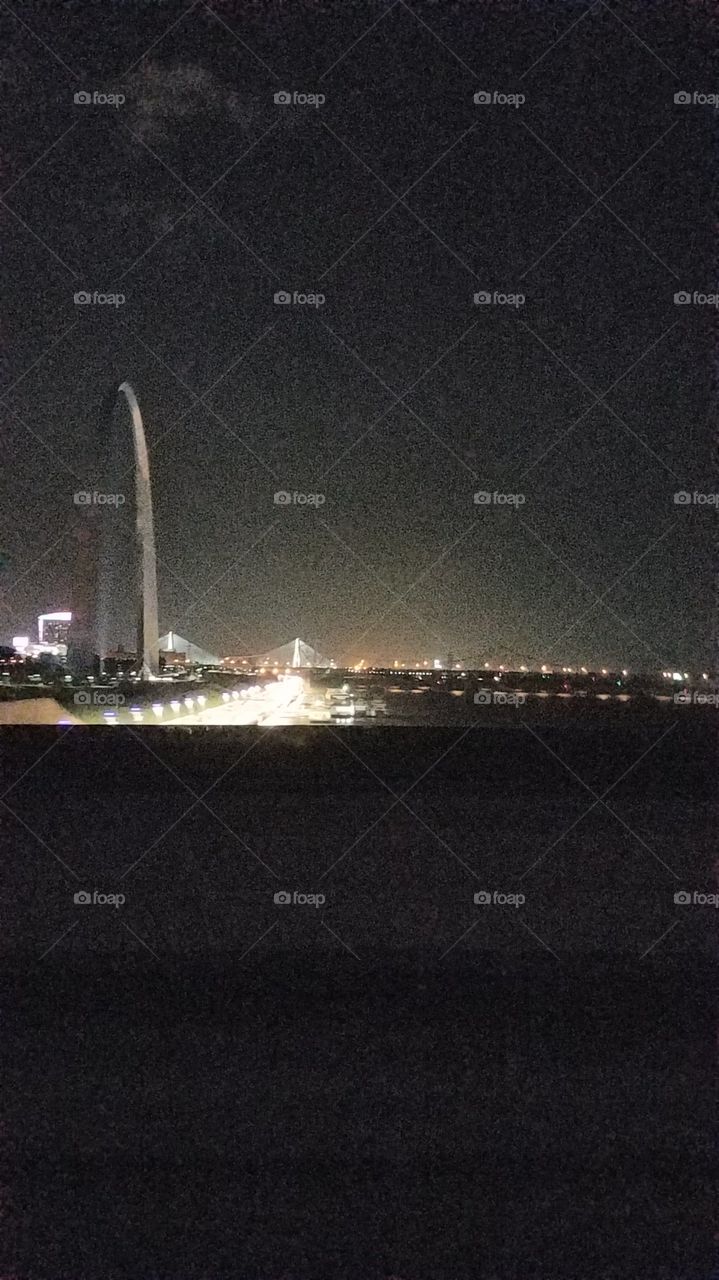 St.Louis Arch at night