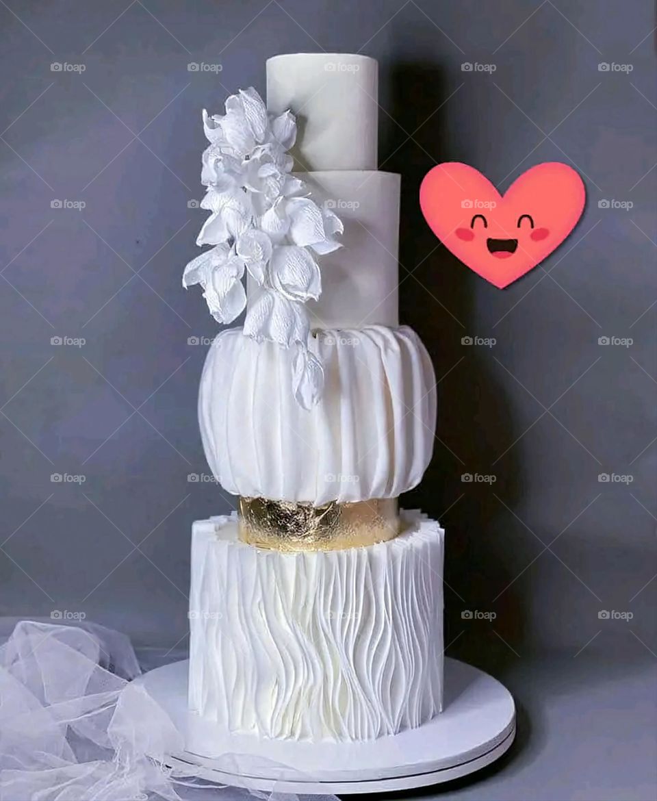 A very beautiful picture, and there is no better picture than it. There is no better picture of green herbs and colorful, red and white roses than it. Glory be to God, the natural and picturesque view, and there is no more