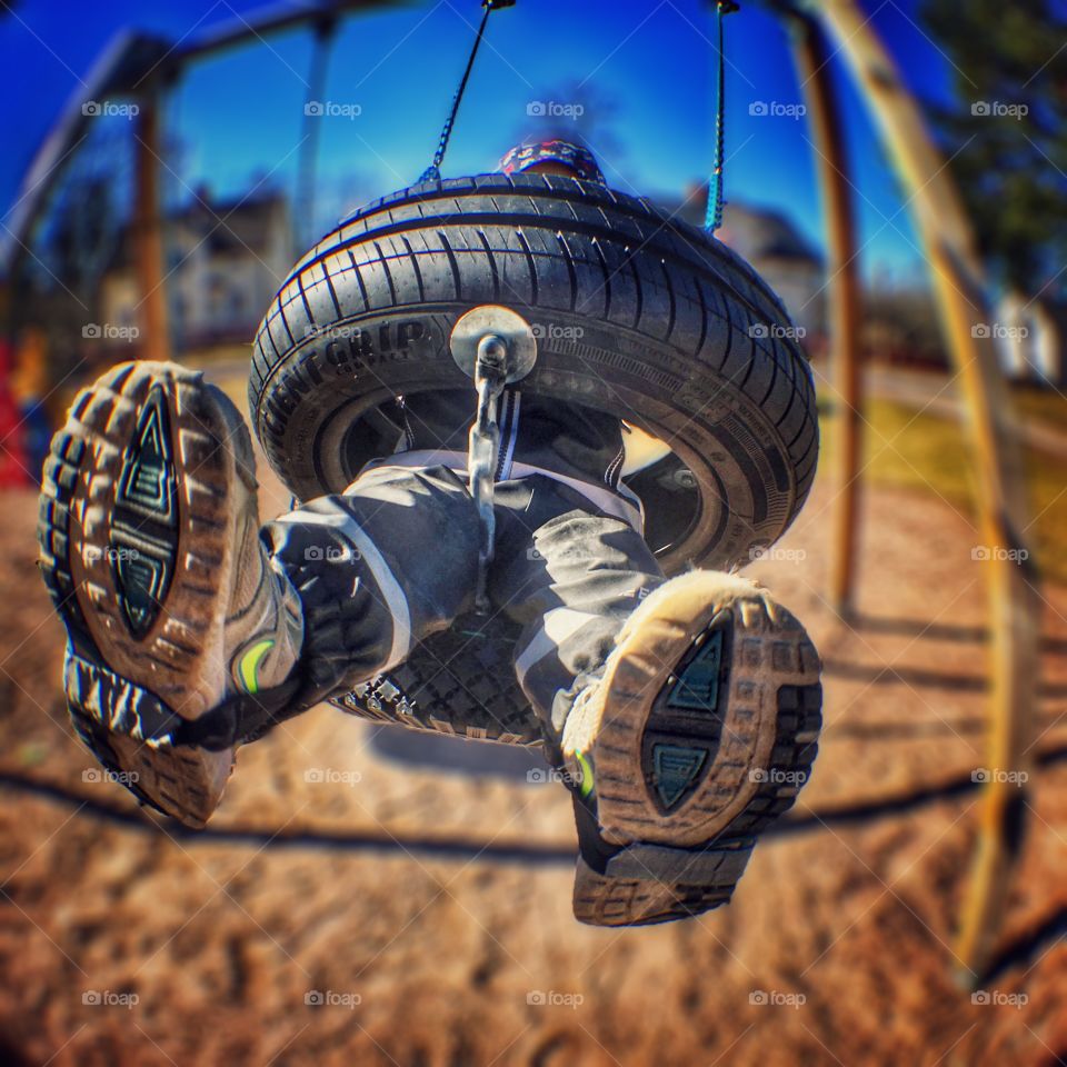 Spring swing
