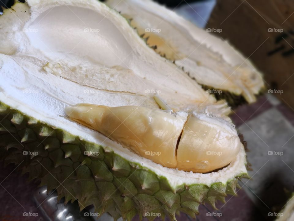 Let eat durian... Tasty...