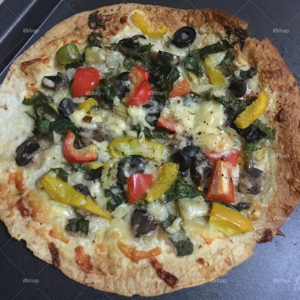 Homemade garden pizza 