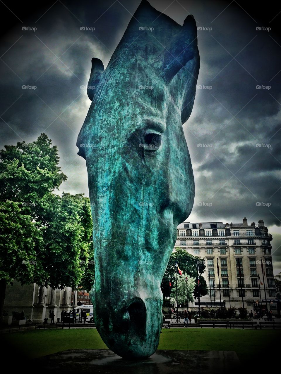 Horse sculpture London bronze beautiful 