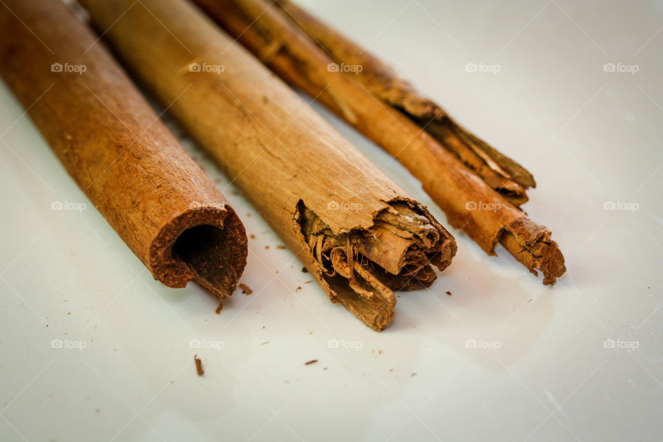 Cinnamon sticks