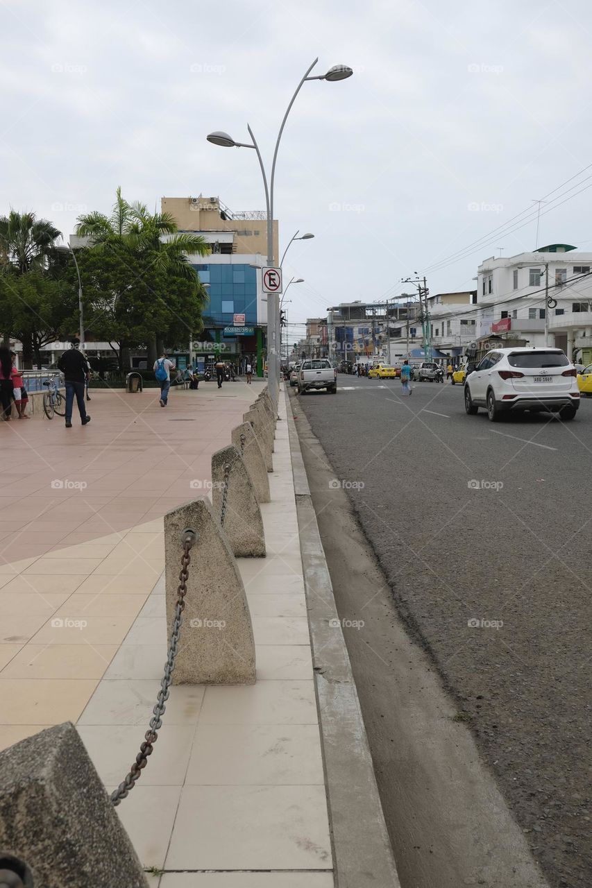 Perspective of a road in the city of machala, ecuador.