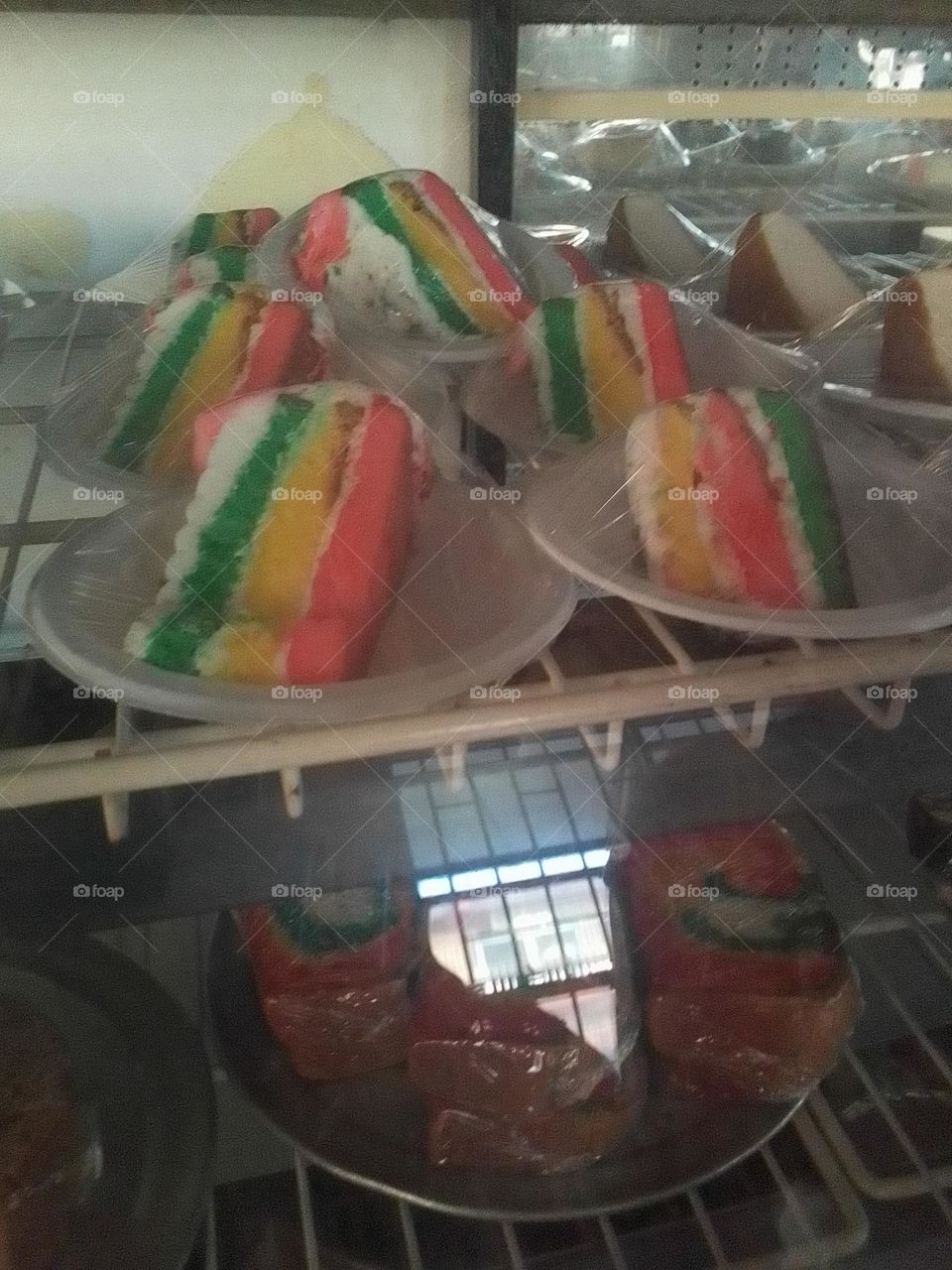 we are the world must beautiful place ware you can enjoy great cake in the world and we all love cakes