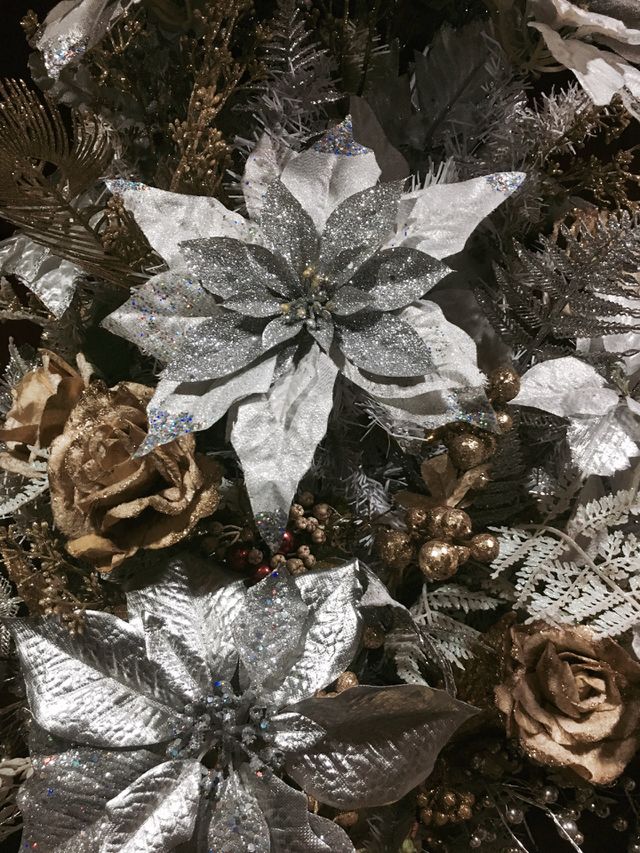 Christmas decors in grey, silver and gold