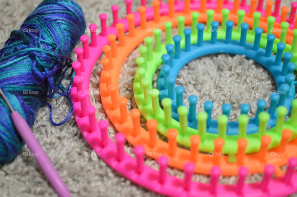 Loom knitting 