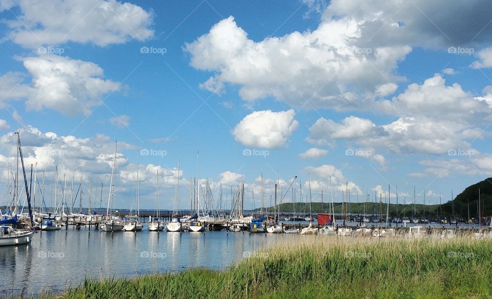 Hafen Segelschiff boot boat wasser water himmel blau wolken schönes Wetter Ausflug Urlaub