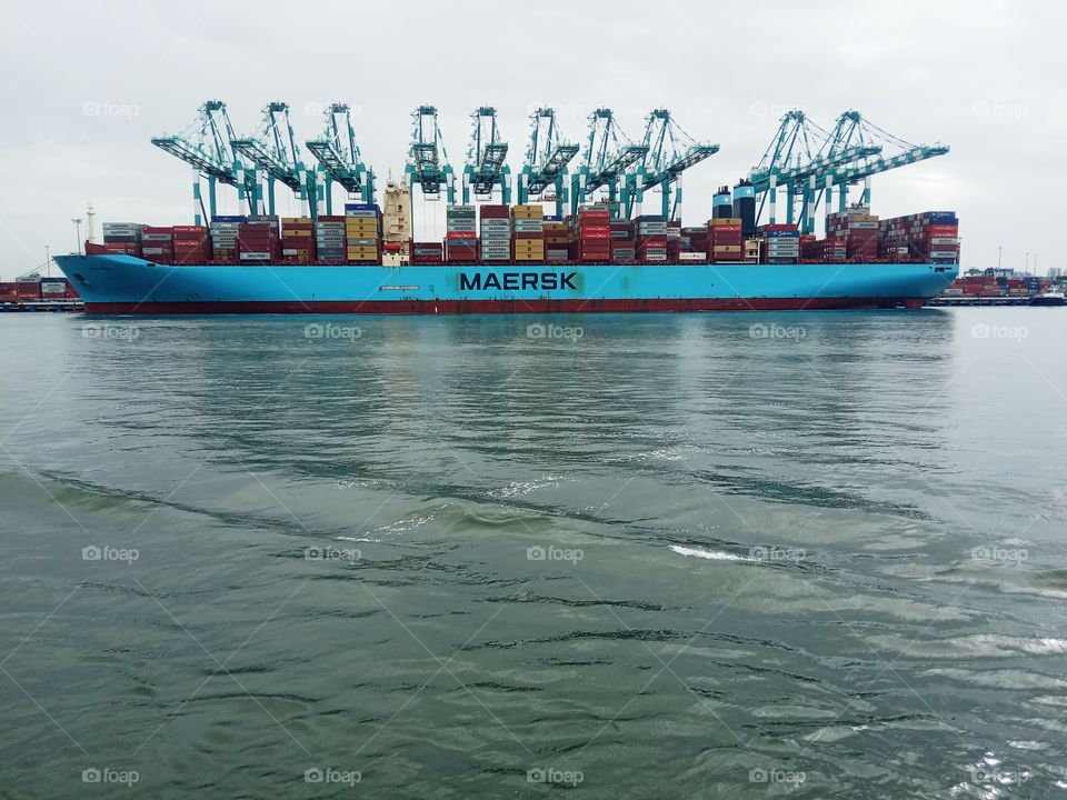 loading...
#MV matz Maersk
#399m length
how much this pic