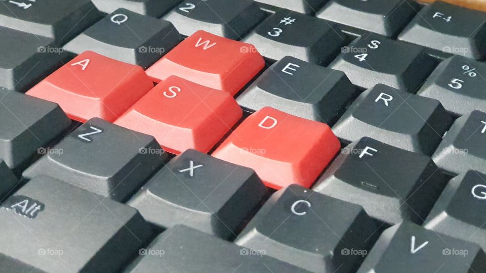 red buttons among the black ones on keyboard can avoid you to make any mistakes in typing..