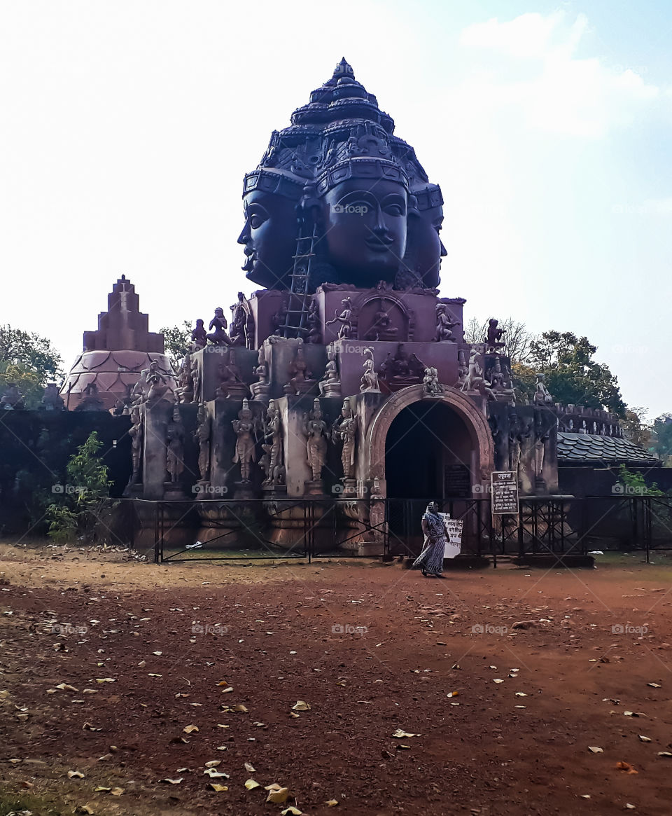 Trimurti temple, Amarkantak