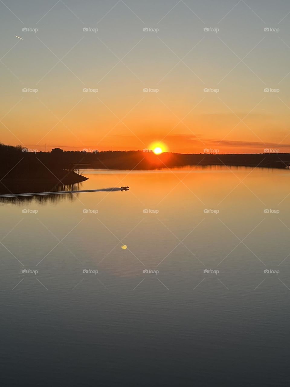Sunset over skiatook lake