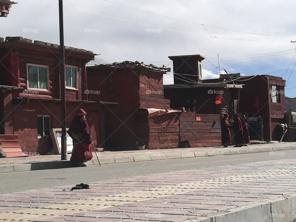 Yaqing Tibetan Buddhist Monastery for Nuns

Buddhism School and Monastery in Ganzi, Sichuan Province, China