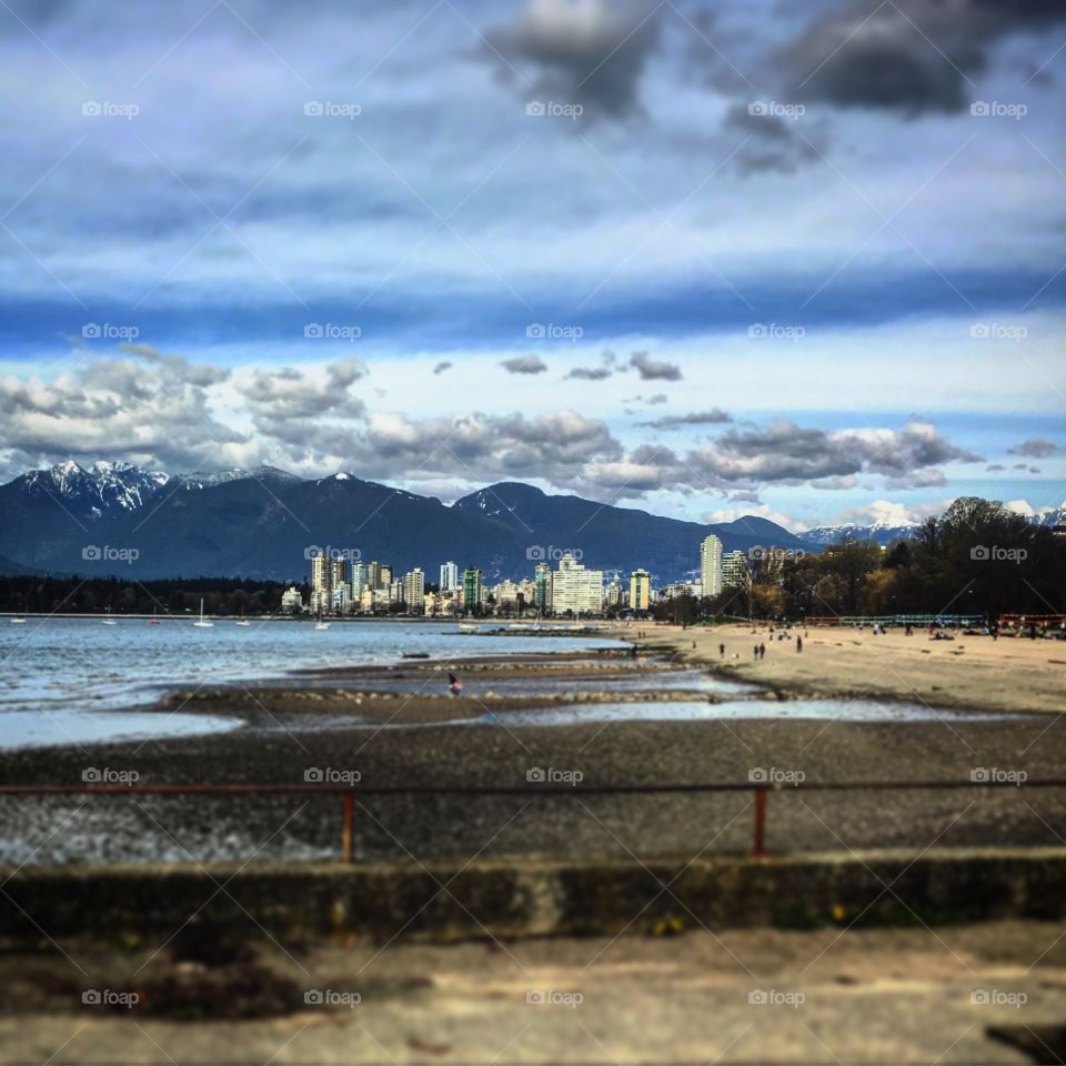 Vancouver, Kits Beach, Downtown