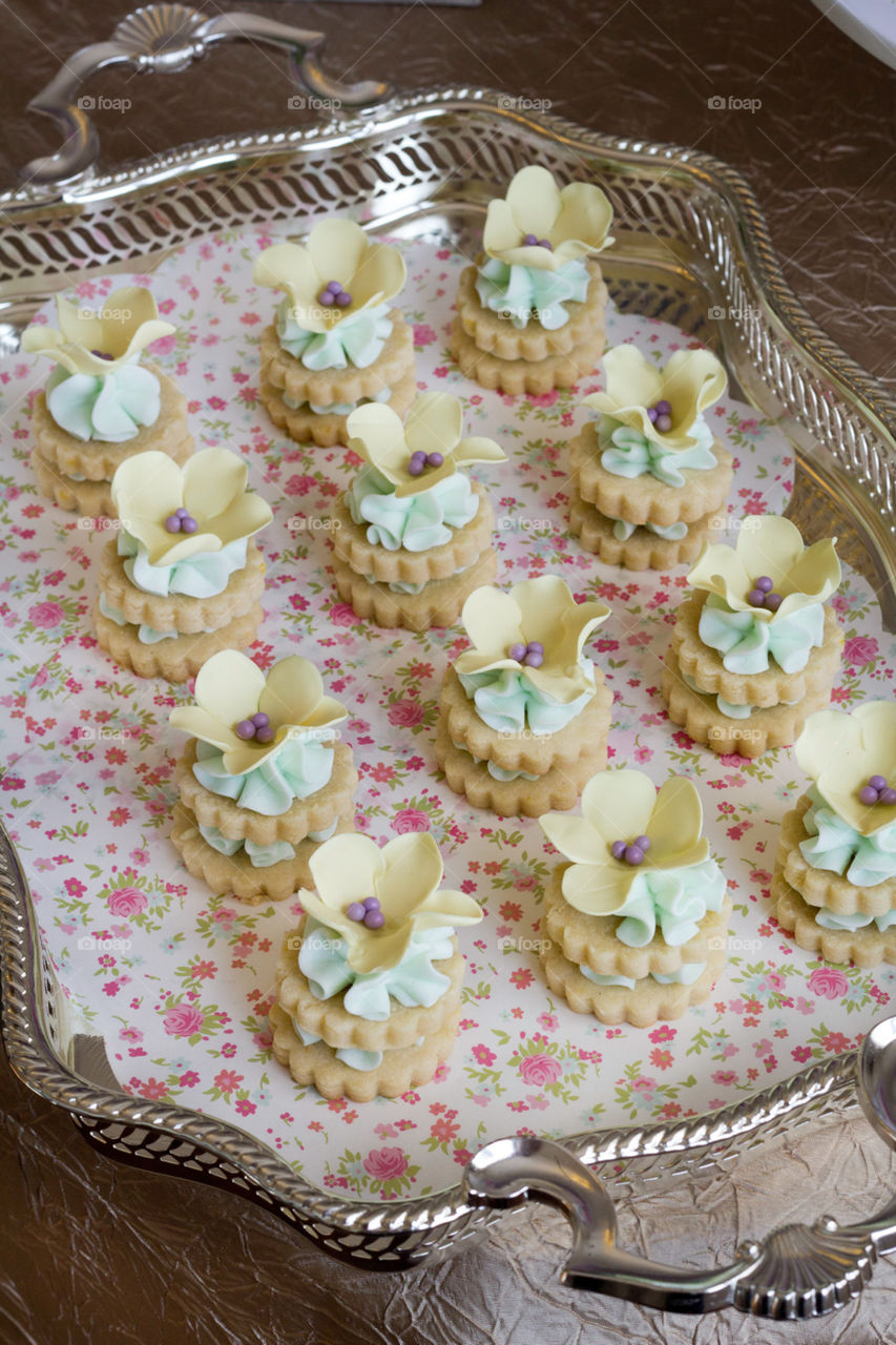 cookie cupcakes floral pastel