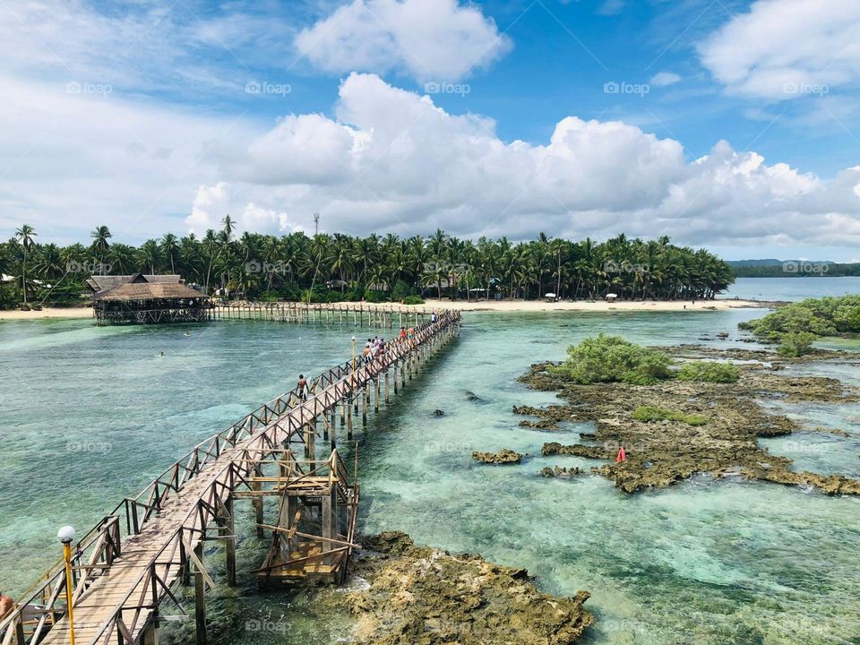 Long bridge going to the Island house