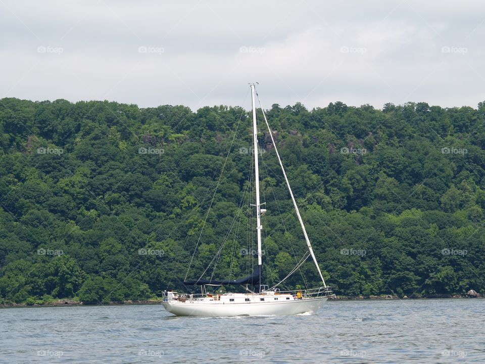 Sailing on the Hudson 