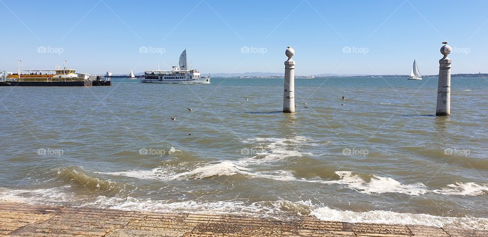 Sea ​​and sky in lisbon