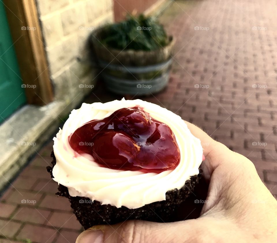 Close-Up Cupcake