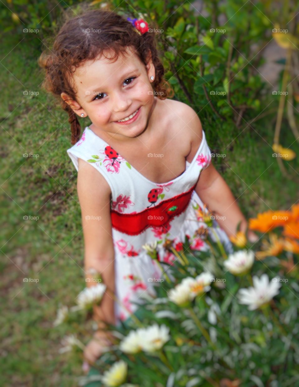 girl and flowers - garota e as flores