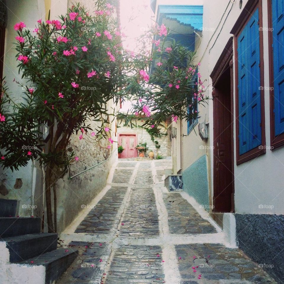 Old town lane in Vathi