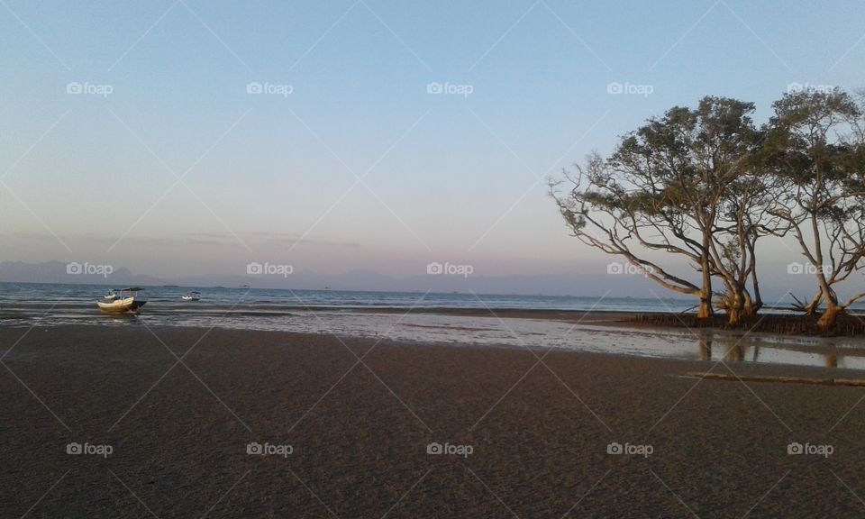 Location of shooting on the beach of Oesapa, Kupang City, East Nusa Tenggara Province - Indonesia, on Wednesday 25 July 2018.
by 'yosephrada81@gmail.com "