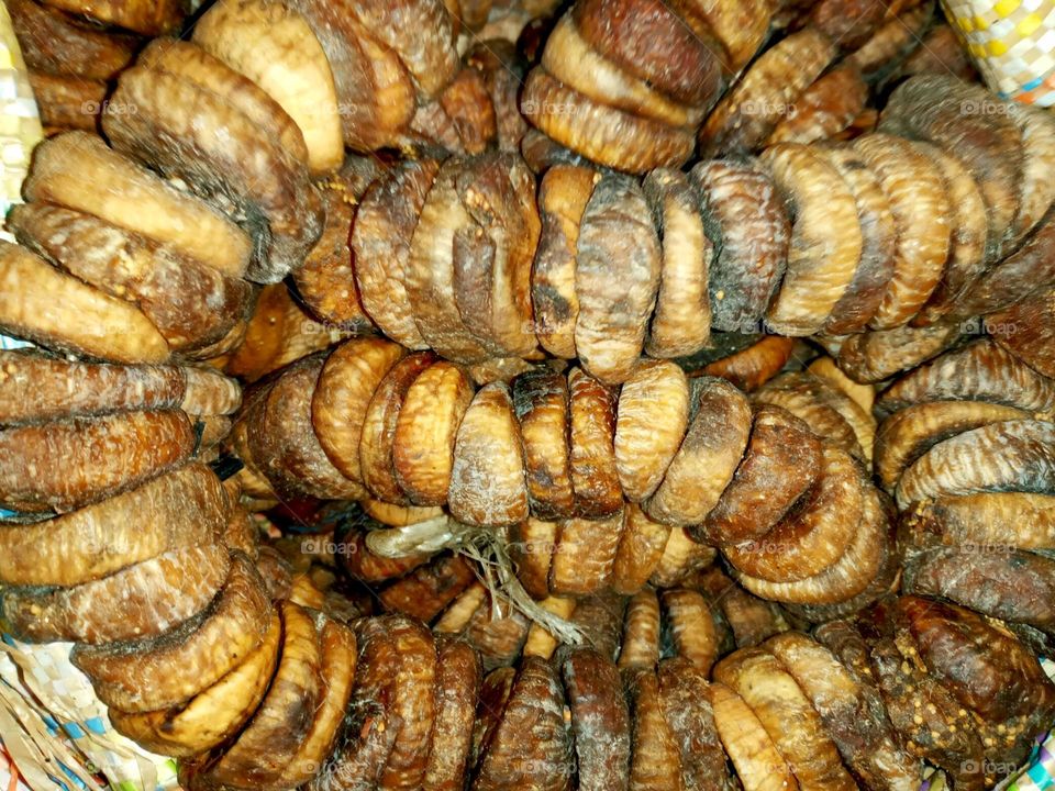 Dried figs