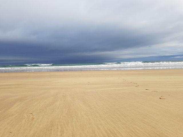 I was at the beach one day and I loved it.
It was in Northern Ireland and I loved it.
The beach was empty and I loved it.