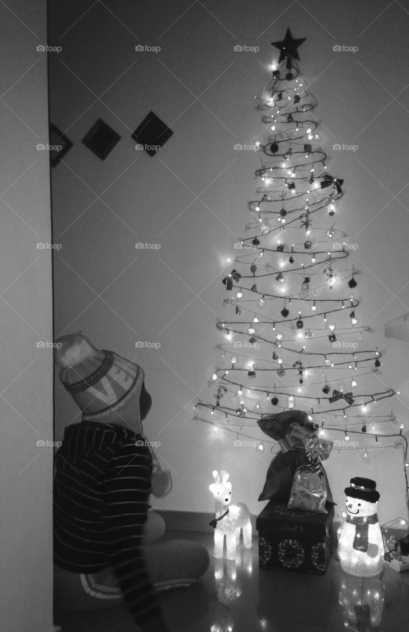 Tumblr -girl- christmas - black- photograph