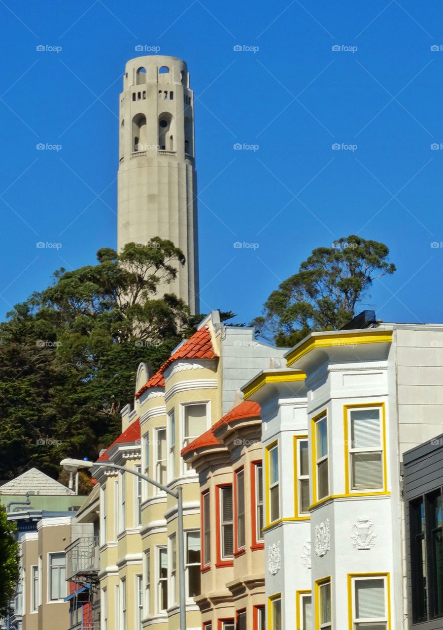 San Francisco Neighborhood. Row Of Homes In San Francisco's Telegraph Hill Neighborhood With Iconic Coit Tower