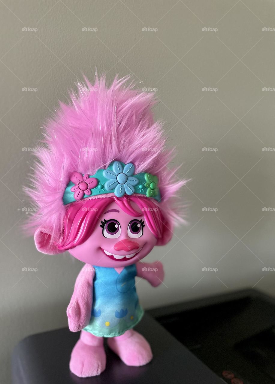 Trolls Poppy doll, young child’s toy, fun pink doll for a little girl, Poppy from Trolls World Tour Movie, Poppy sings and dances doll, toddler’s toy