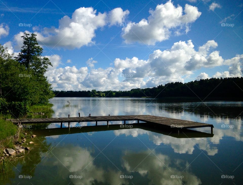 Beautiful morning at the lake 