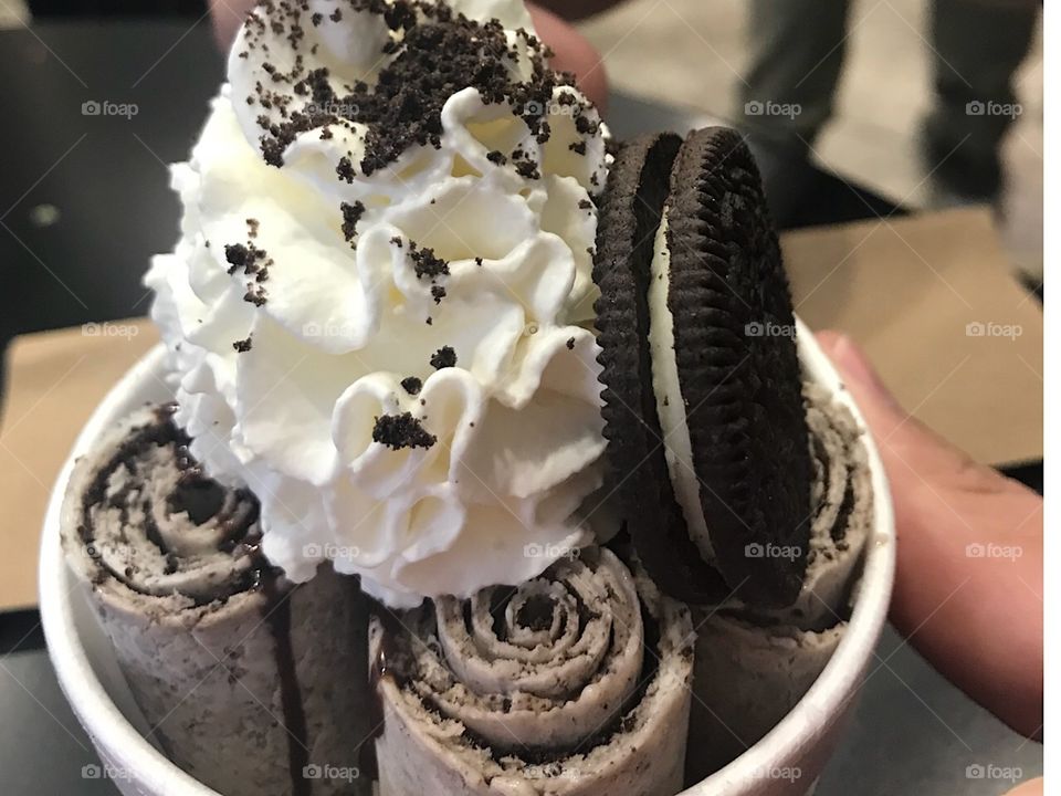 Roll’d creamery Clarksville TN. Oreo with real Oreos in it. Super delicious.