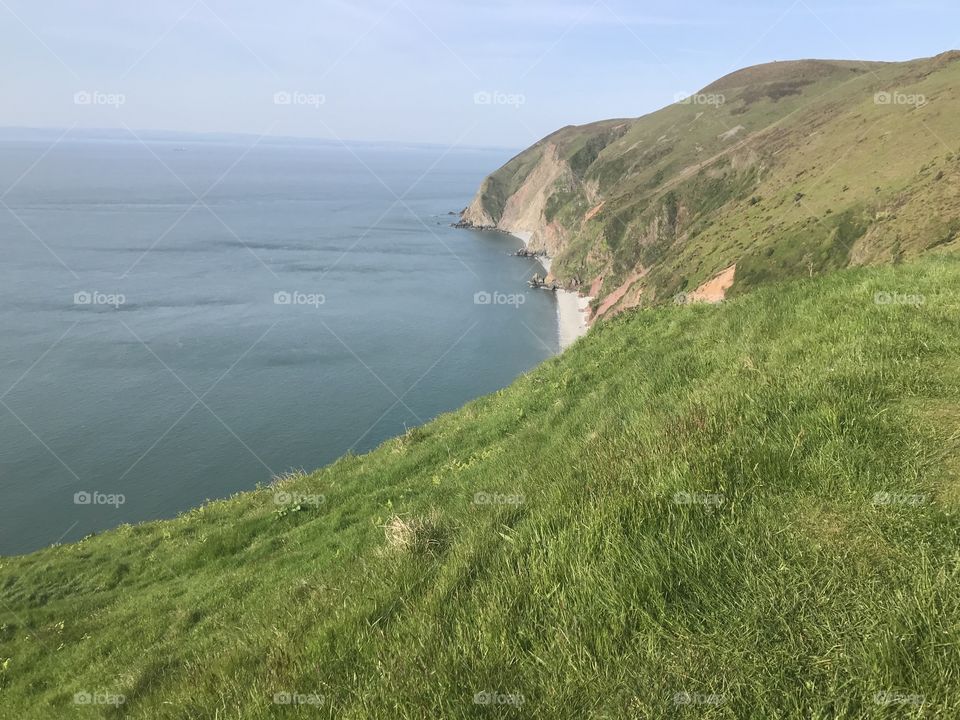 This sumptuous blue water leads the traveler from the picturesque village of Porlock to the very popular harbour town of Lynton and Lynmouth.