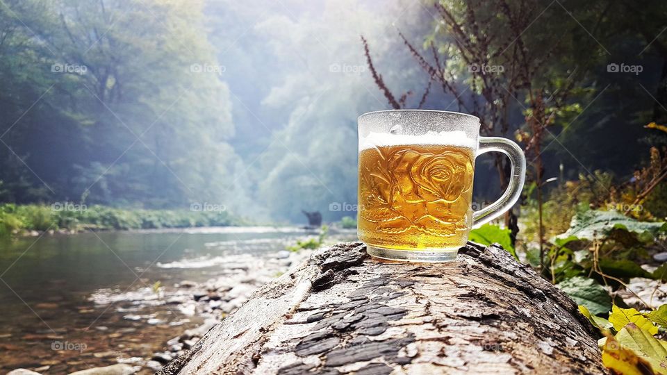 nothing compares to a cold beer drunk in the heat, with your feet in the mountain river.