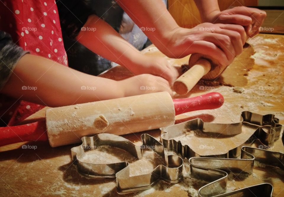 Making gingerbread