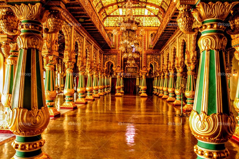 Pillars in Mysore Palace are one the few main Attraction. The floor, wall and pillars are all painted and decorated with Rich colors.