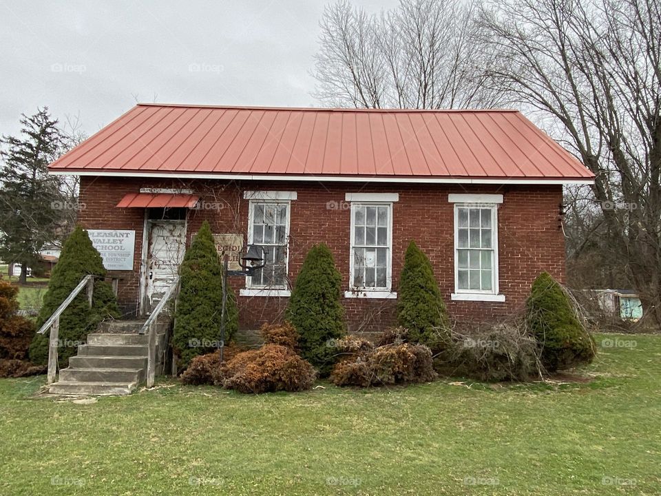 Abandoned one room school lol in need of saving 