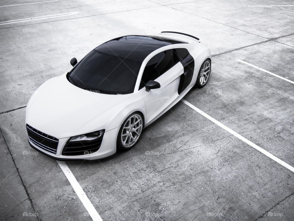car..❤️
Audi r8....❤️