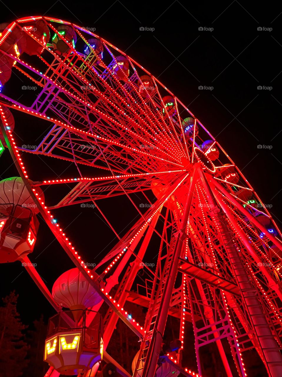 wheel at night