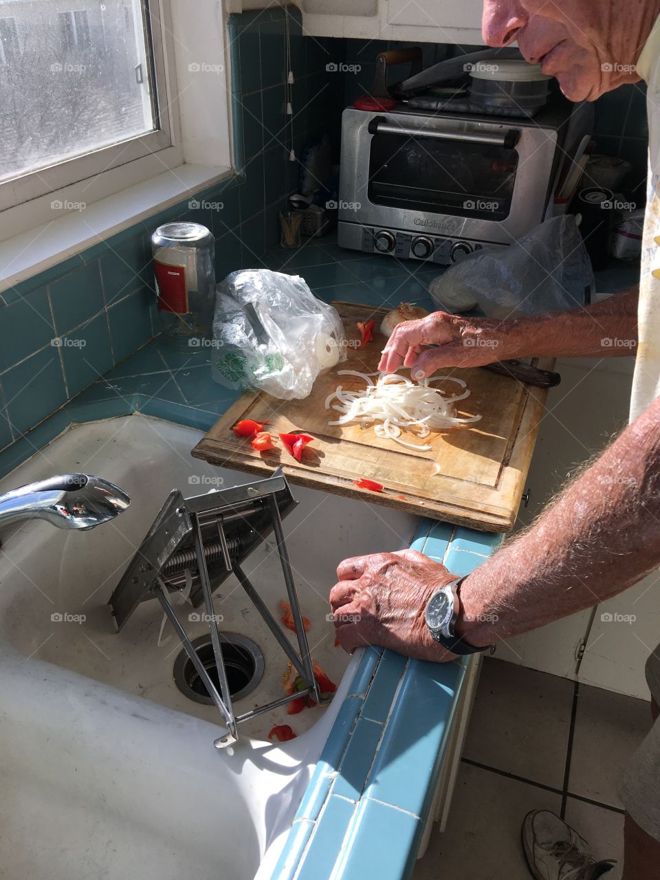 Preparing onions for cooking 