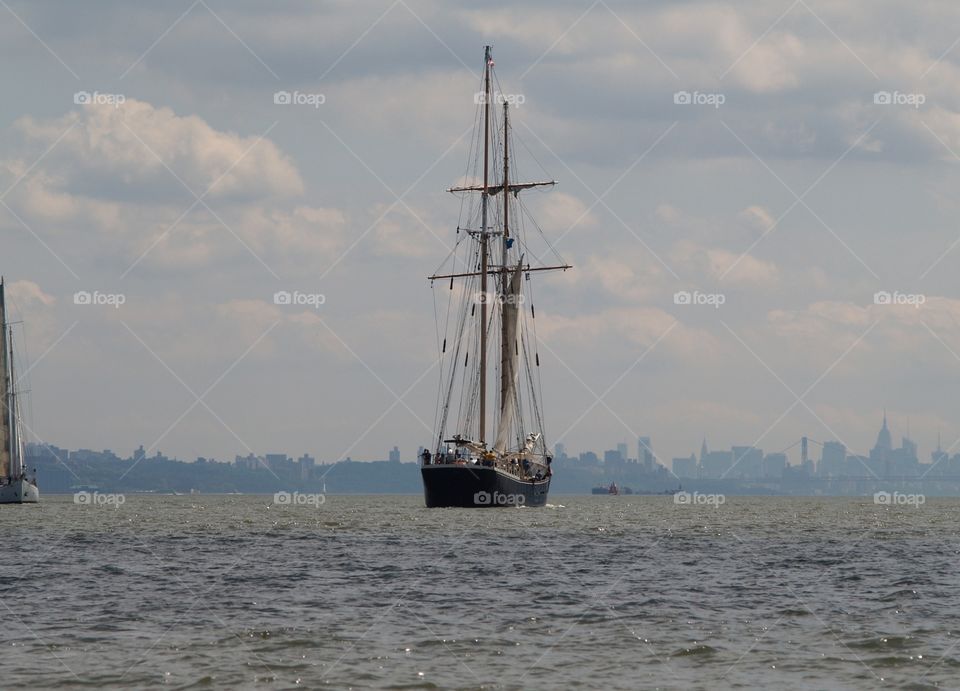 Sailing on the Hudson 