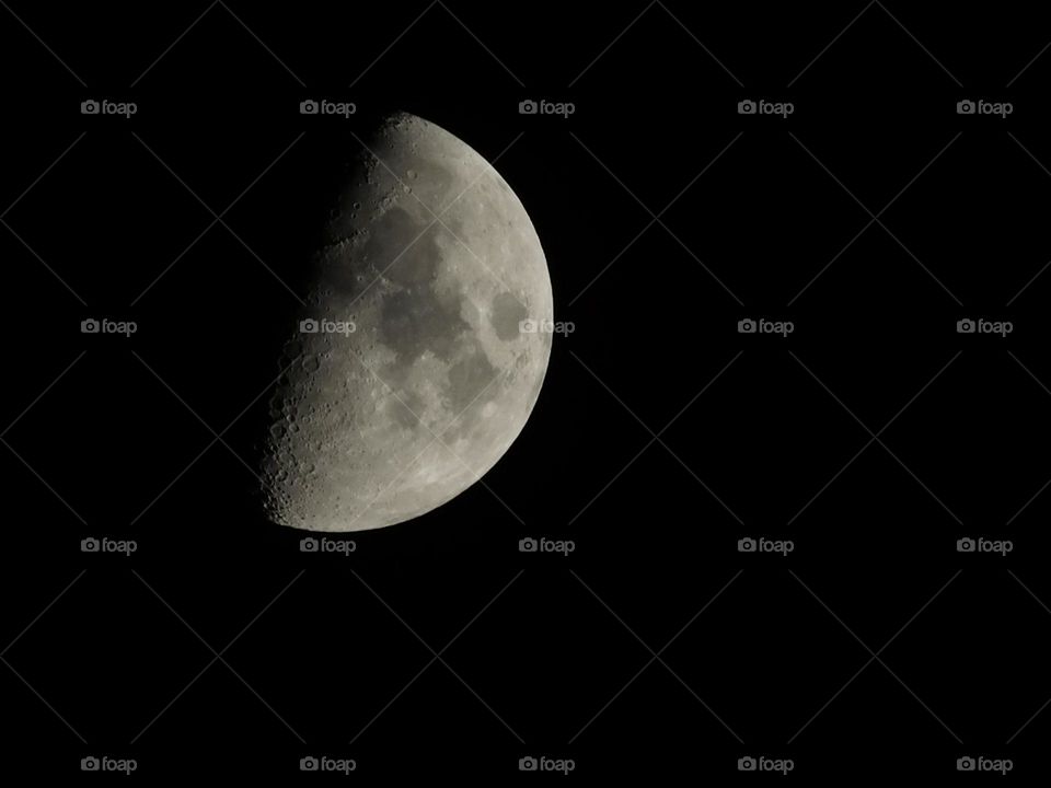 beautiful moon picture in the night sky