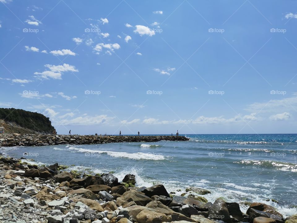 Maning sea in the blue abyss