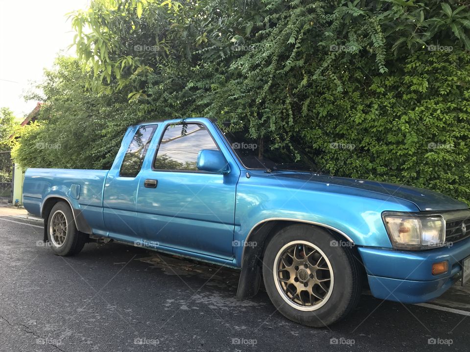 Pick up truck parked at a roadside 