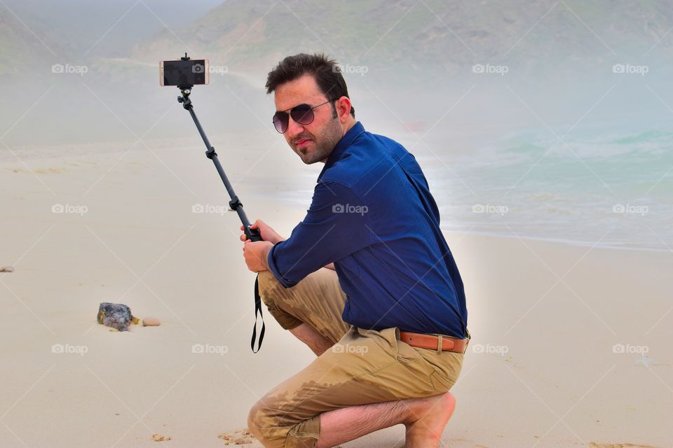 Let me take your selfie