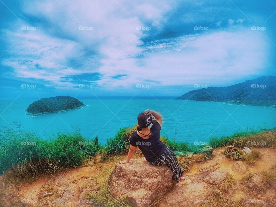Looking for a nice place to visit in Asia? Try this very breath taking view at Phromthep Cape in Phuket! 