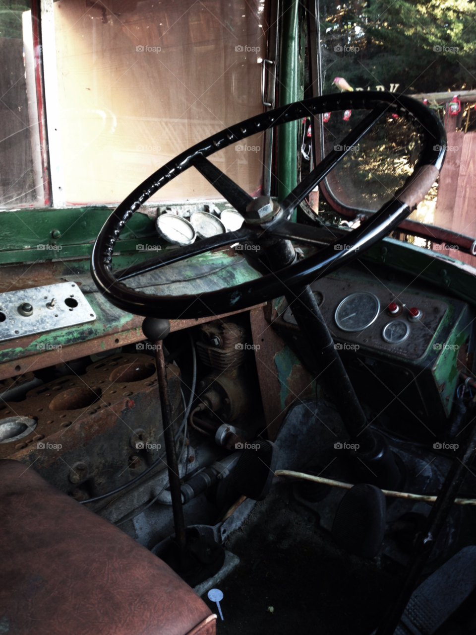 rust antique cab decay by threeboydad