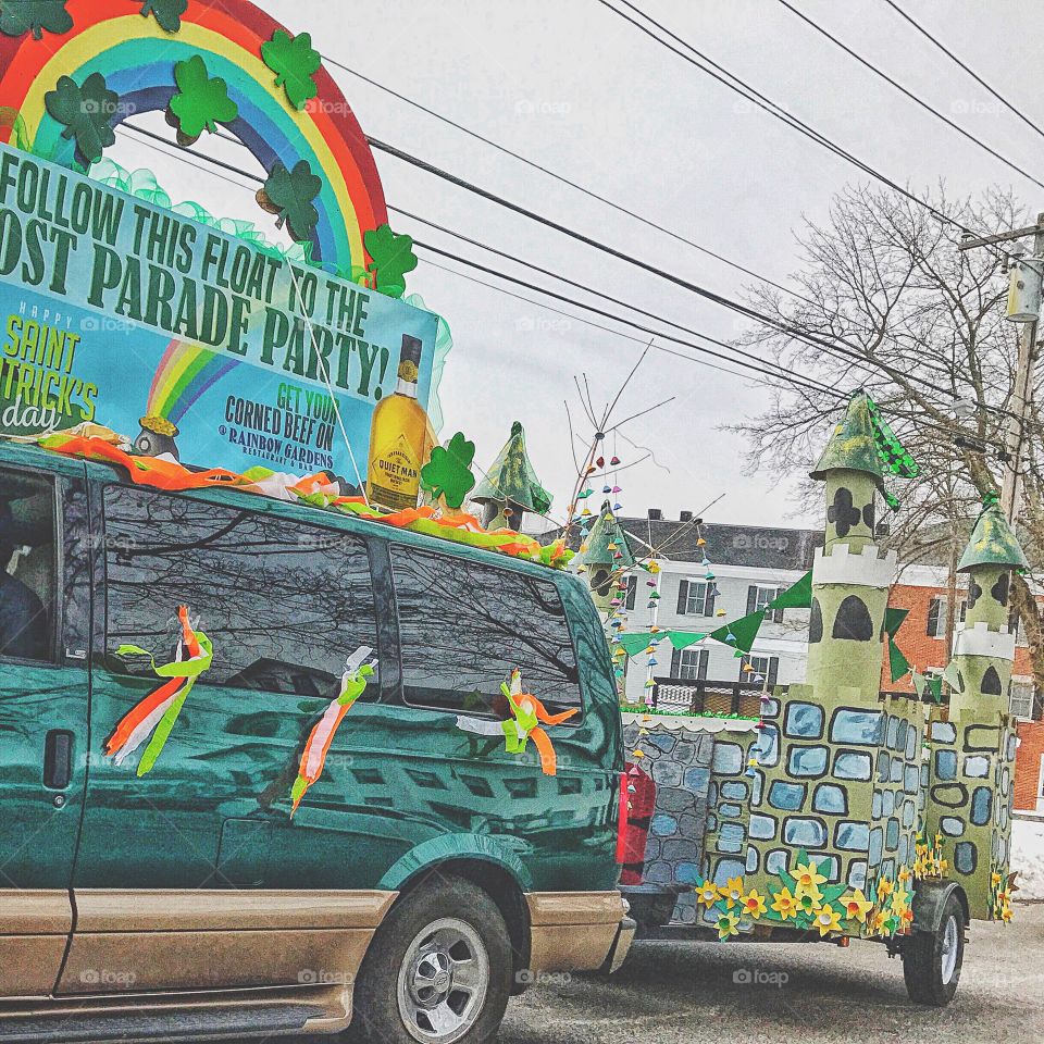 Decorative vehicle during Saint Patrick day